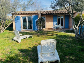 Location climatisée, piscine, animaux acceptés, jardin clôturé, parking, provence , wifi